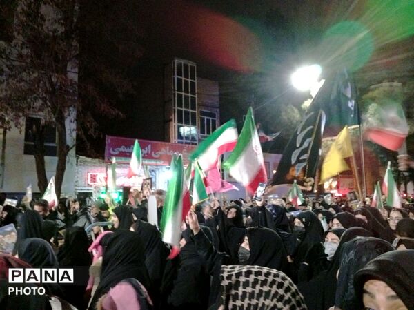 راهپیمایی شبانه در شهرستان باخرز