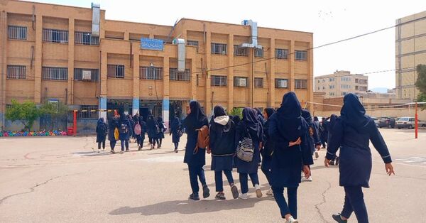 مدارس شیراز در هفته مشاغل