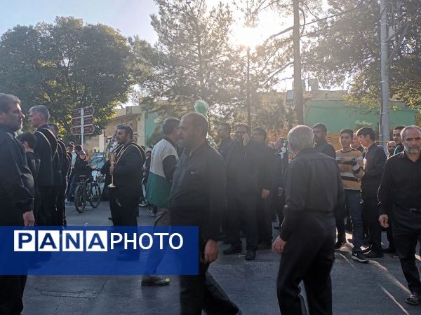 برپایی آیین خطبه‌خوانی خادمین حرم رضوی در روز شهادت امام رضا(ع) در اصفهان