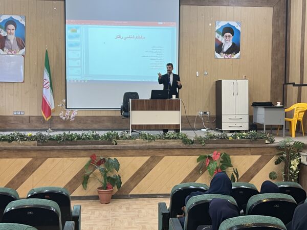 برگزاری طرح سفر یادگیری ویژه معلمان شهرستان مانه و سملقان 