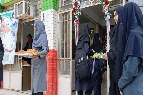 بازگشایی مدارس در دبیرستان دخترانه شهید مجید دهنوی نیشابور