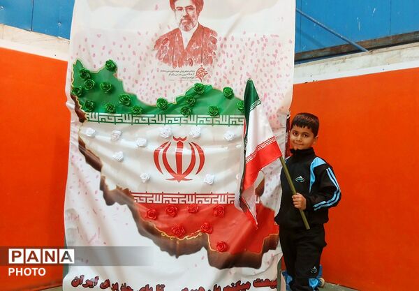 نمایش همبستگی دختران ورزشکار جعفرآباد در جشن بزرگ غدیر