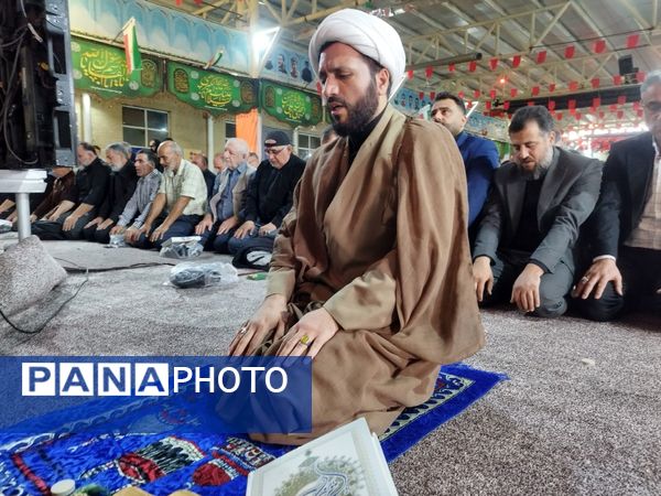 برگزاری مراسم تحویل سال نو در گلزار شهدای ملارد 