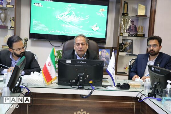 نشست رئیس اداره آموزش و پرورش ناحیه ۷ مشهدبا دانش‌آموزان خبرنگاران خبرگزاری پانا 