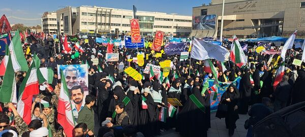 اجتماع عظیم دانش‌آموزان شهر مشهد به مناسبت روز دانش‌آموز
