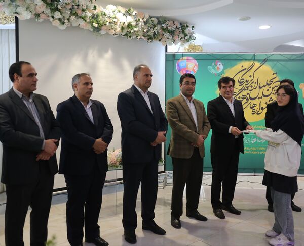 آیین تجلیل از برگزیدگان جشنواره‌های فرهنگی و هنری شمال‌غرب کشور در تبریز