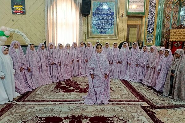 جشن تکلیف دختران جوکار به یاد دانش‌آموزان میناب برگزار شد