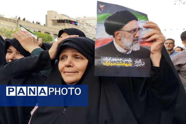 وداع تاریخی مشهدی‌ها با خادم‌الرضا؛ شهید جمهور