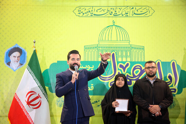پویش «طلا ریزان» ایران همدل در حرم بانوی کرامت