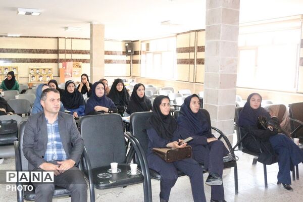 کارگاه پدافند غیرعامل در آموزش‌و‌پرورش فیروزکوه