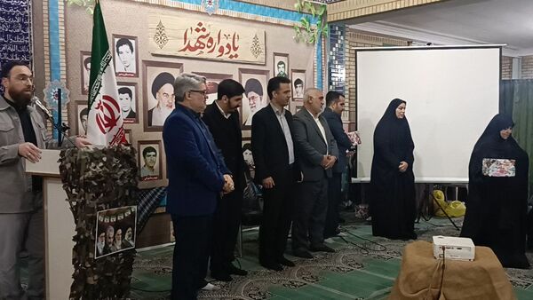 برگزاری مراسم افطار و یادمان شهدا با حضور مدیر آموزش و پرورش در مدرسه شهید مرتضوی  شهرستان قدس