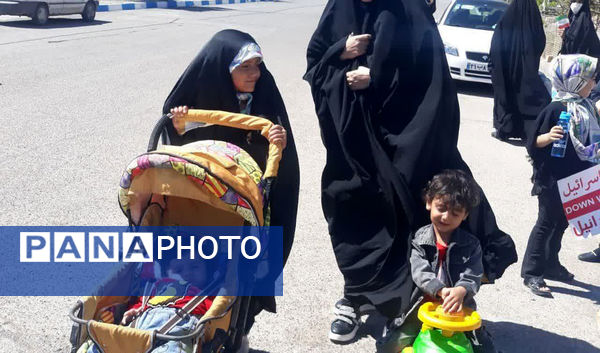 راهپیمایی مردم روستای صرم قم در روز قدس