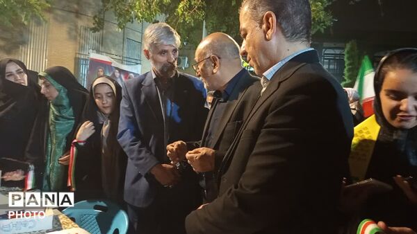 بازدید معاون تشکیلات سازمان دانش‌آموزی کشور از موکب «نوجوان مبارز» و «امام رضا (ع)»