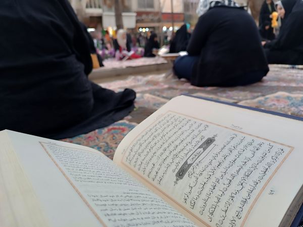 برگزاری محفل انس با قرآن در گذر فرهنگی چهارباغ