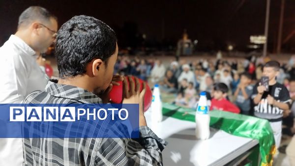 پارسیان در شب ولادت حضرت زینب (س) غرق در شادی و نور 