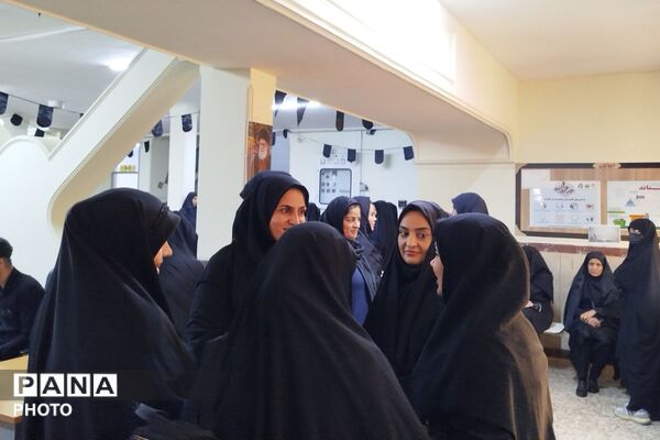کاروان فرهنگیان راهی مراسم وداع آقای شهید ایران