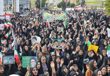 سیل جمعیت در راهپیمایی 22 بهمن شهرستان جهرم