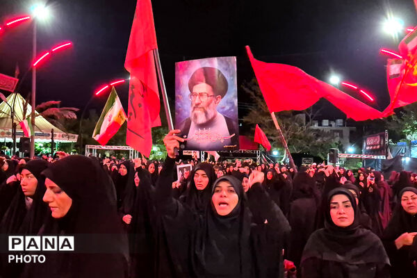 سیاه‌پوش شدن معابر و خیابان‌های آباده در ماه محرم