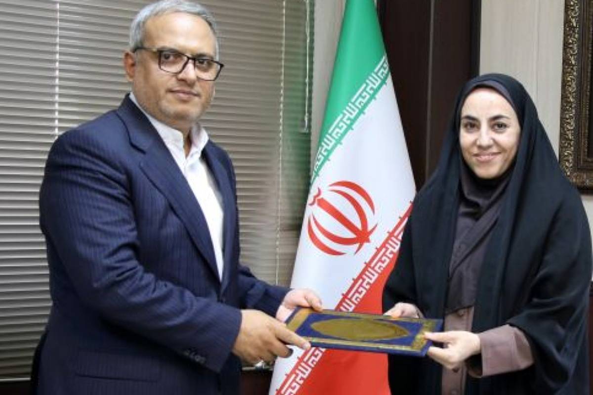 ناهید کریمی سرپرست اداره انجمن اولیاء و مربیان آموزش و پرورش شهرستان‌های استان تهران شد