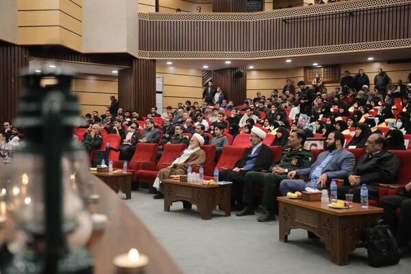 همایش تقدیر از مادران و همسران شهدا در دانشگاه قم