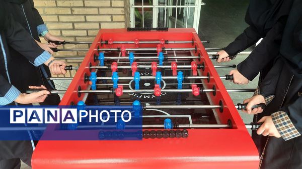 ضیافت افطاری در دبیرستان هیات امنایی فیض کاشانی