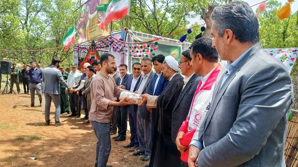 جشن باشکوه بزرگداشت مقام معلم در شهرستان مارگون