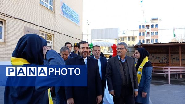 آیین نواختن زنگ انقلاب در مدارس فارس 