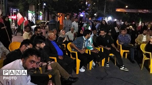 کافه گفتگو حسینیه امام در هشتاد و هشتمین شب از اجتماعات مردمی 