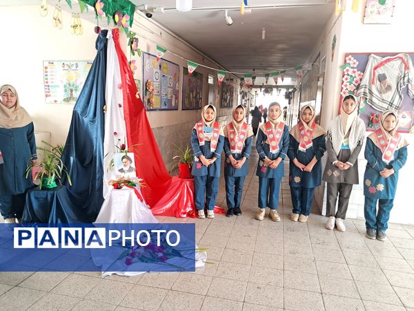 دانش‌آموزان مدرسه سمیه به استقبال دهه فجر رفتند