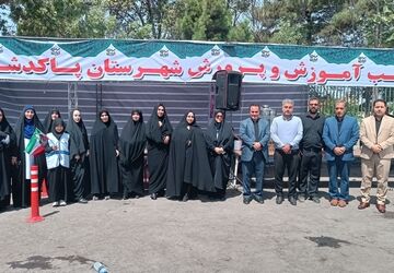 به شوقِ راهِ عشق، دل از جهان بریدیم ، به نامِ رهبر و شهدا، رهِ وفا گزیدیم