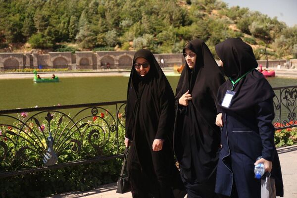 دختران قرآنی سمپاد ایران بر فراز بام تبریز