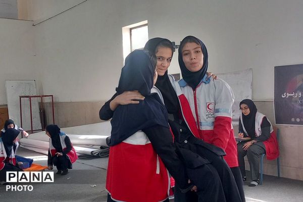 رقابت دانش‌آموزان قرچک برای ادای مسئولیت‌های اجتماعی خود در چهاردهمین المپیاد طرح «دادرس»