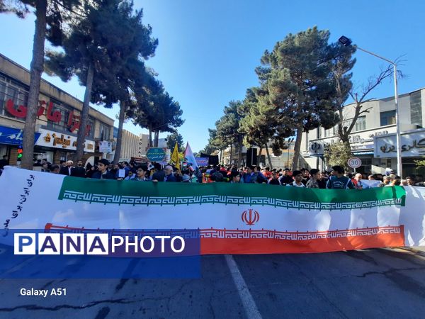 فریاد استقلال و آزادی در طنین ۱۳ آبان در تربت حیدریه