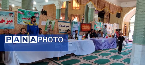 پاسخگویی مسئولان شهرستان باخرز به مردم در میز خدمت