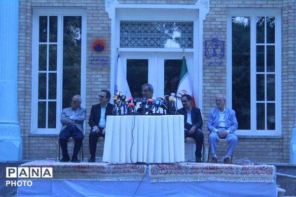 نشست خبری استاندار خراسان رضوی در قاب پانا 