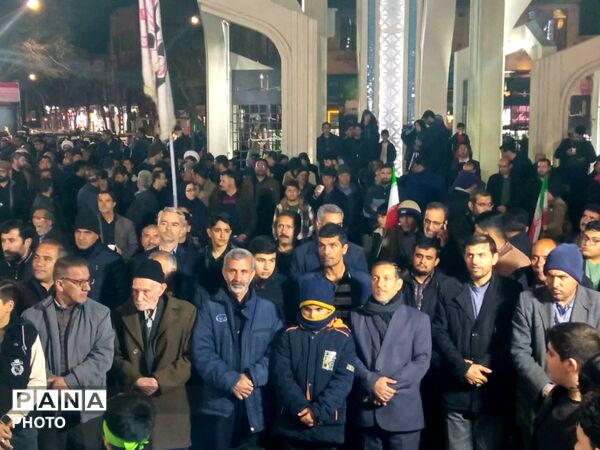 روایت خیابان‌های بناب از اربعین رهبر شهید و شهدای دانش‌آموز
