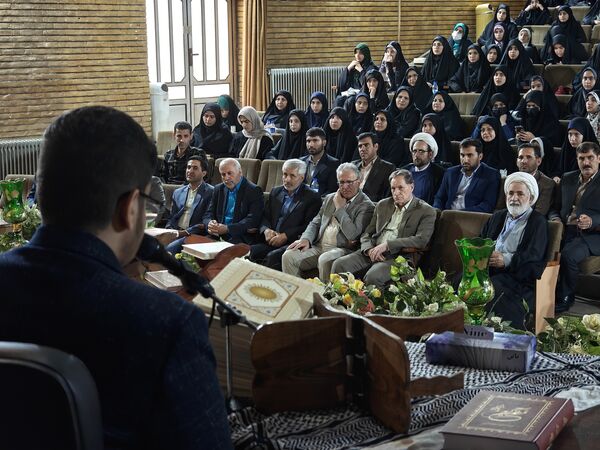 آیین تجلیل از برگزیدگان مسابقات استانی قرآن، عترت و نماز