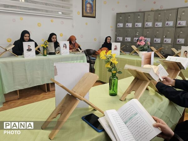 محفل انس با قرآن کریم در دبیرستان اهل‌البیت(ع) ناحیه ۴ کرج 