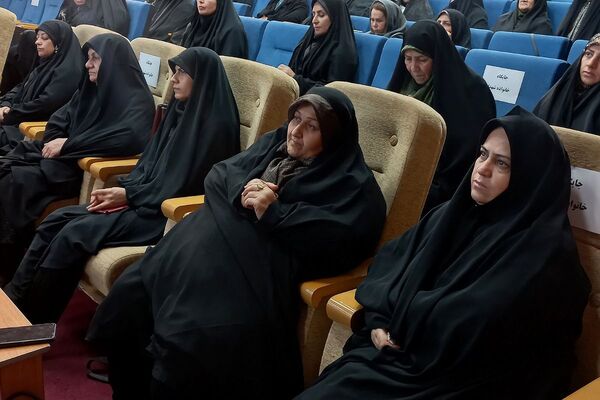  همایش بانوان مقاومت در قرچک