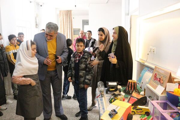 گام بلند فیروزکوه در مسیر علم؛ نمایشگاه جابربن‌حیان در پژوهش‌سرای شهدای هسته‌ای