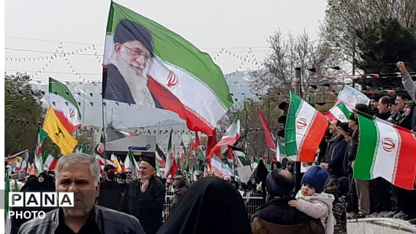 خروش مردمان مشهدی در راهپیمایی حماسی روز قدس 