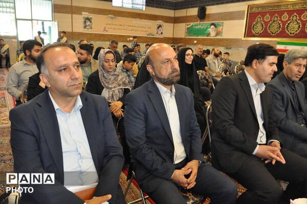 گرامیداشت شهدای والامقام و افتتاح زمین چمن مصنوعی و اتاق ورزش دبیرستان منتظرین شاهد ورامین