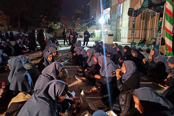 آخرین روز ماه رمضان در مدرسه