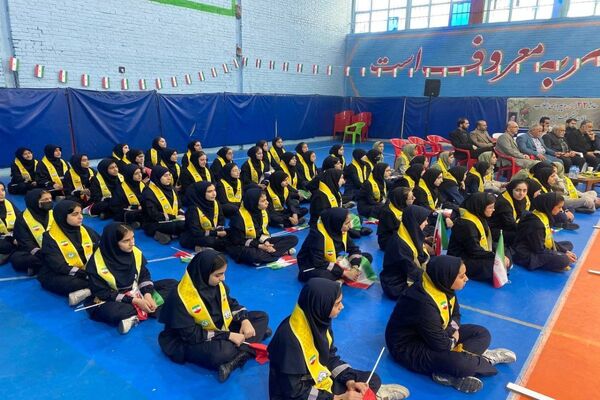 یاوران انقلاب؛روشنای مسیر نوجوانان امروز