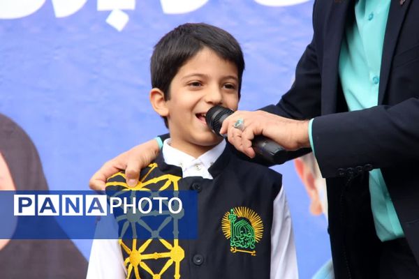 مردم غیرتمند یزد بار دیگر صحنه‌ای از همبستگی ملی را رقم زدند