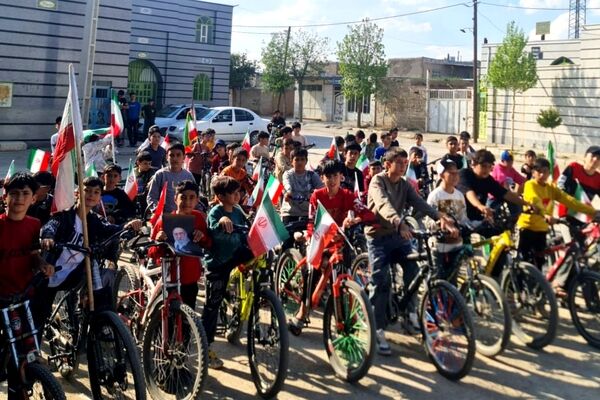 حضور خودجوش دوچرخه‌سواران در فیض آباد؛ اقدامی نمادین برای ترویج همبستگی