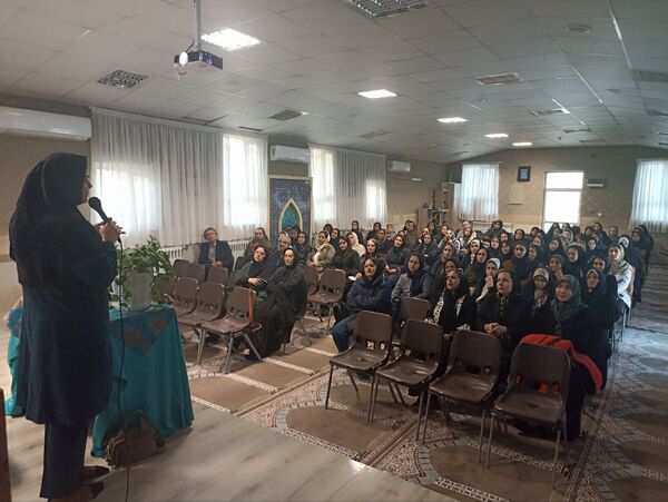 نخستین جلسه آموزش خانواده در دبیرستان بی بی سلطنت قفلی