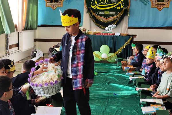 برگزاری جشن قرآن در دبستان هیات امنایی قلنبر ناحیه 2 شهرری 