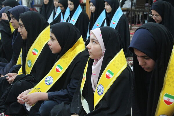 بازدید مدیر کل آموزش و پرورش استان از اعتکاف رمضانیه دختران پیشتاز شهر سنخواست