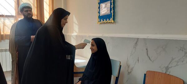 افتتاح اتاق بهداشت در دبیرستان نسرین عرب ساوه